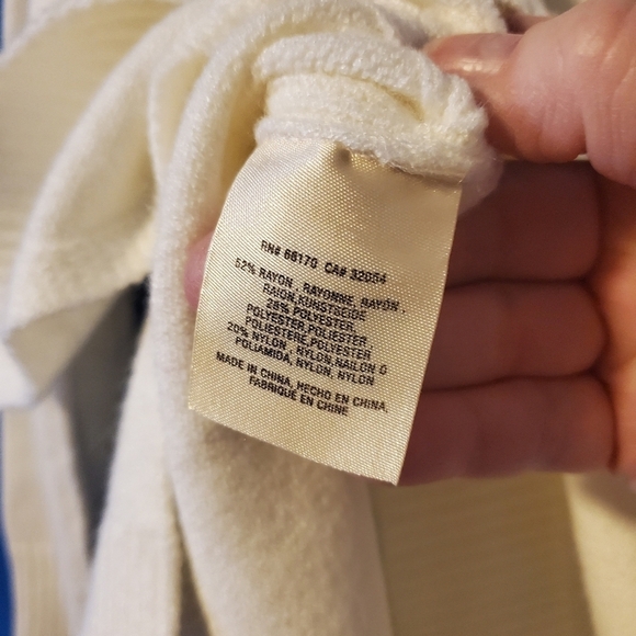 NWT Anthropologie Off White Oversized Vneck Sweater Size Small, Soft & Comfy - Picture 10 of 10